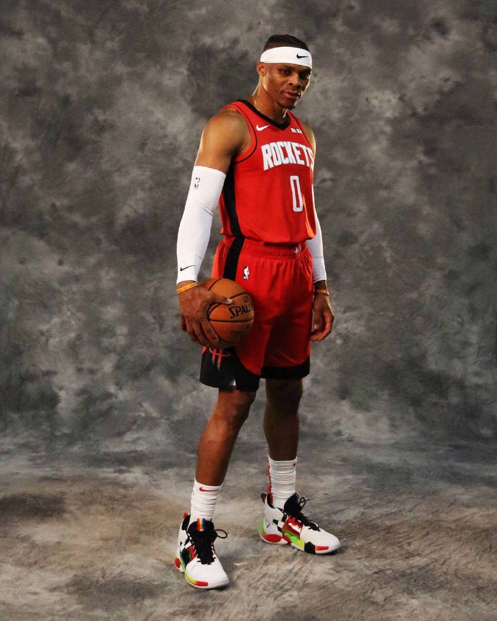 [NBA]东契奇詹姆斯双30 湖人战胜鹈鹕